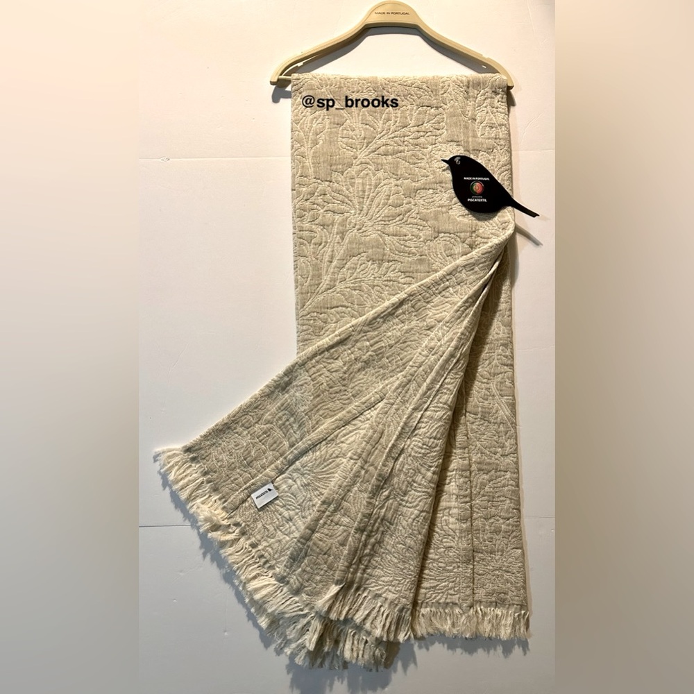 🎁 Piscatextil Throw Blanket - Floral Veins - Gray and Cream